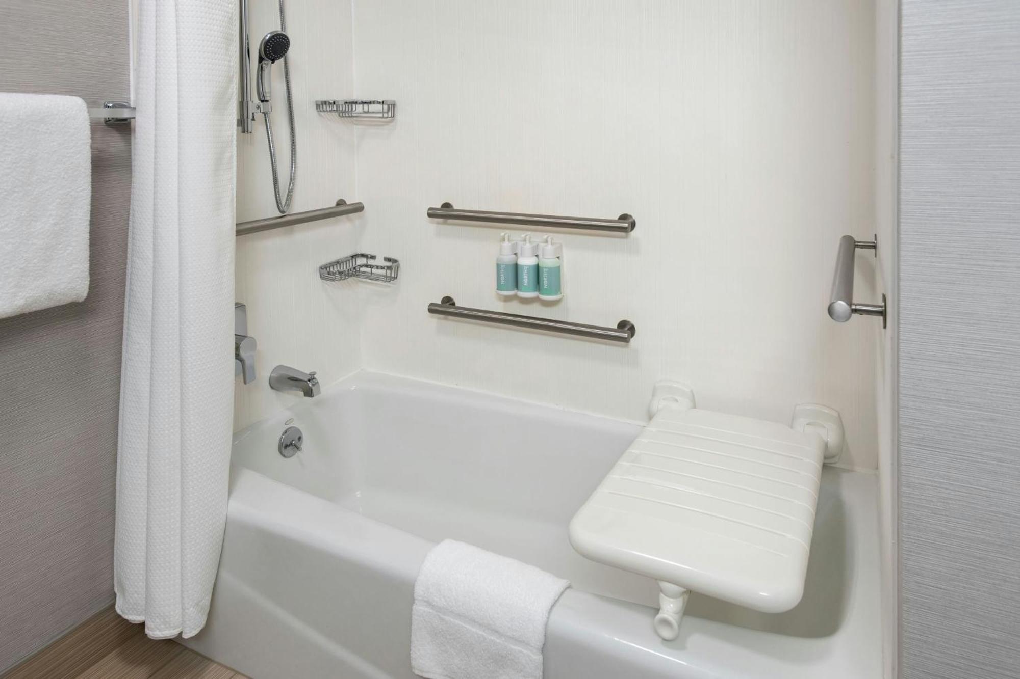 Courtyard By Marriott Rye Hotel Buitenkant foto